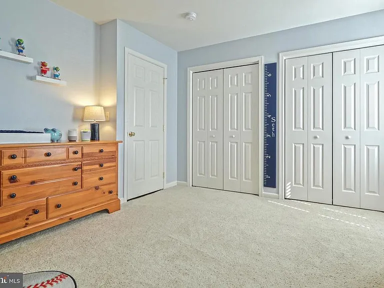 2723 Foxshire Dr — Photo 23