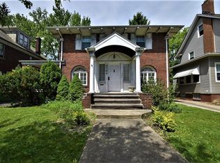 2584 S Taylor Rd, Cleveland Heights, OH 44118