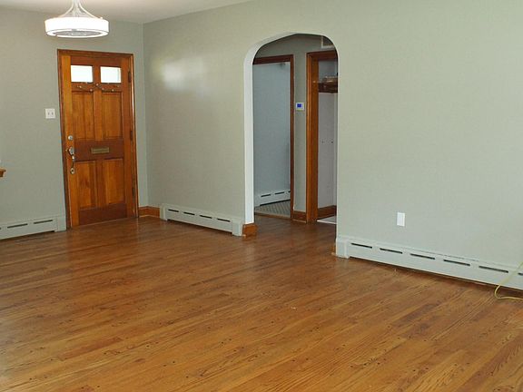 2nd image of 214 Seward Ave