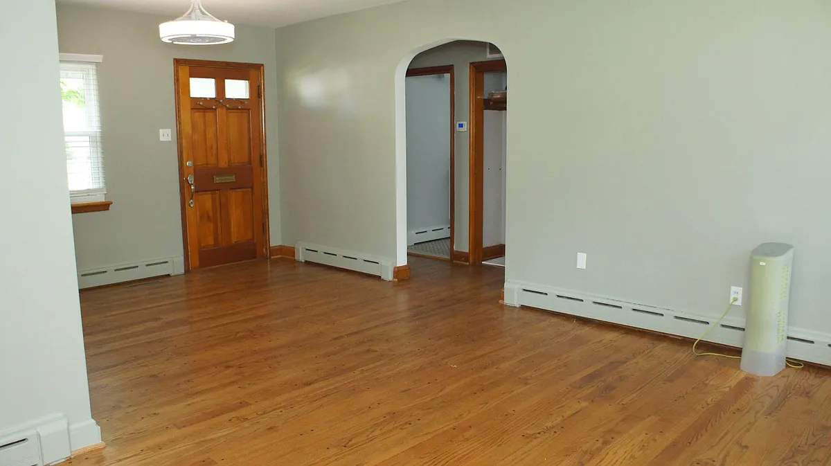 Building Photo - 214 Seward Ave