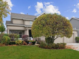 2276 Avalon Dr, Buffalo Grove, IL