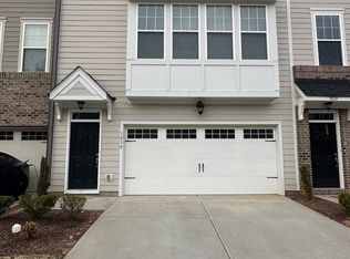 1030 Lathrop Ln, Apex, NC 27523