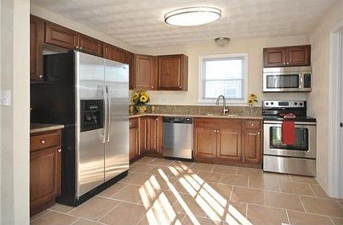 2nd image of 7433 Tyndale Ct