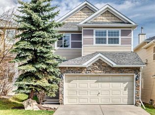 54 S Royal Elm Rd NW, Calgary, AB T3G5V7