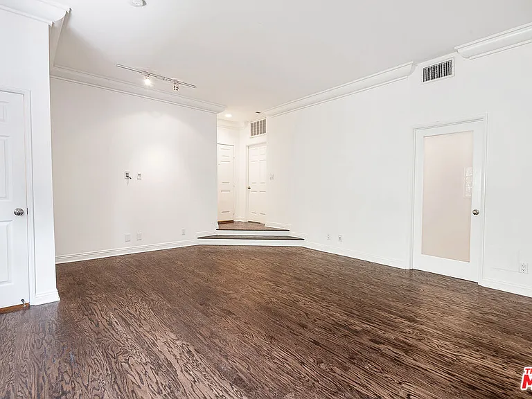 315 N Swall Dr #303 — Photo 13