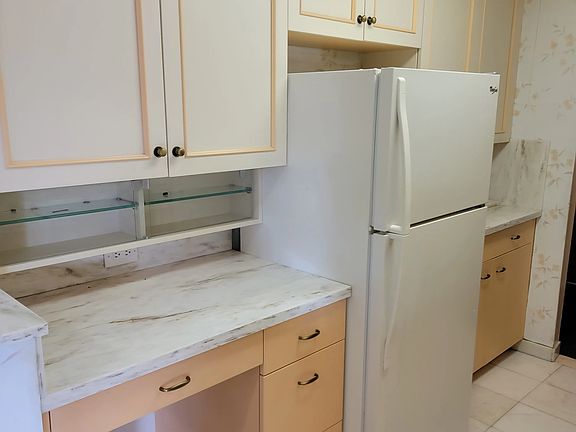 4th image of 14055 34th Ave APT 4L