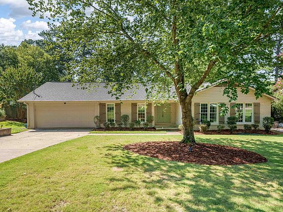 2nd image of 1213 Heritage Ln