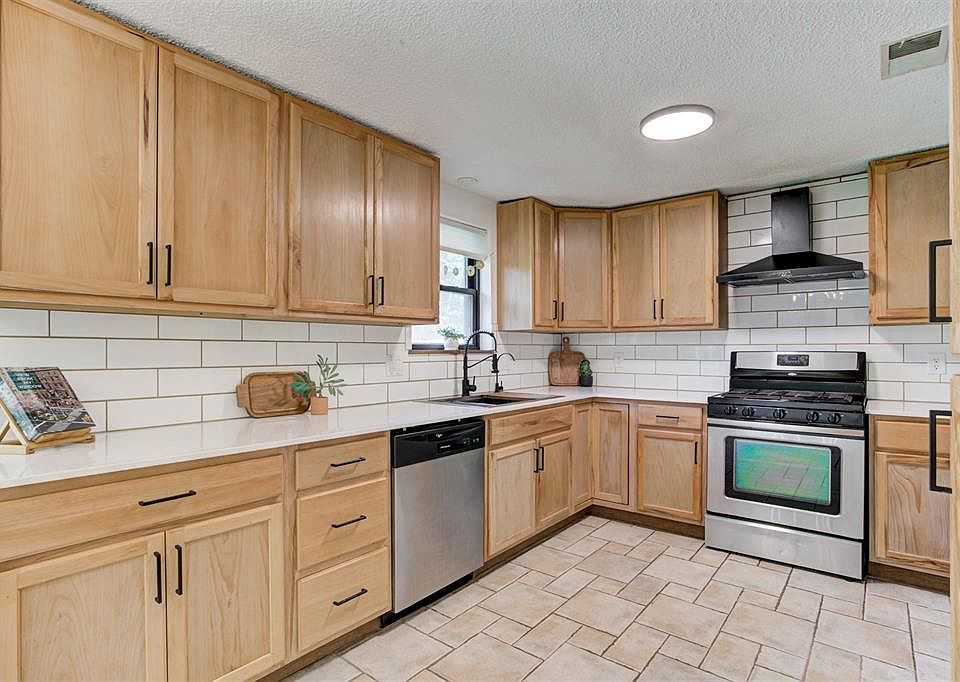 1st image of 1112 Lapwing Rd