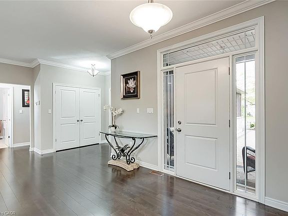 5th image of 49 Postma Dr