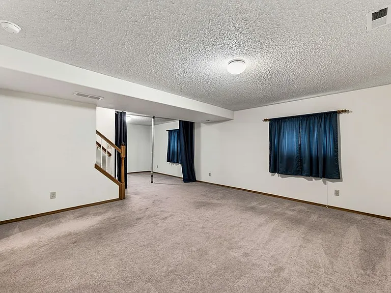 5660 Many Springs Dr — Photo 30