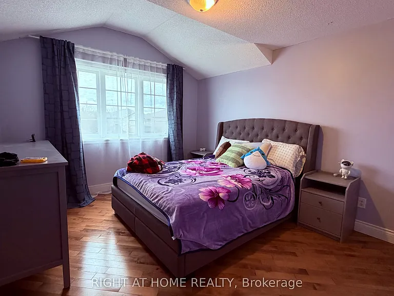 1215 Lowrie St — Photo 15