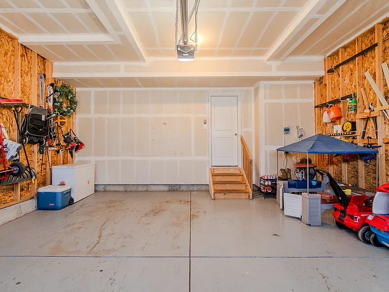 5173 Roundhouse Dr — Photo 33