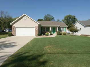 25 Stoll Ln, Saint Peters, MO 63376