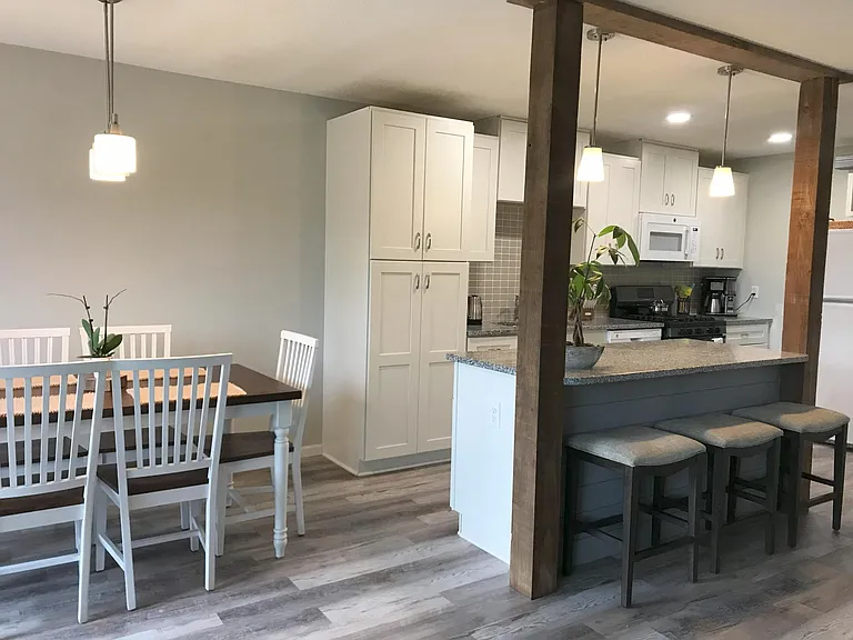 Kitchen with island
