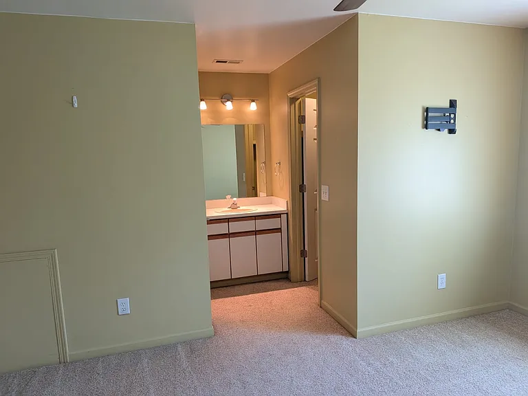 63 Rosebud Ln #63 — Photo 9