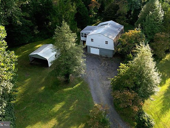 4th image of 1836 Cherry Rd