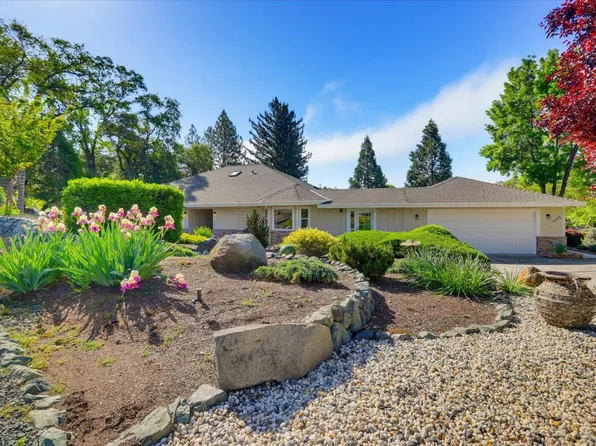 18649 Wildflower Dr, Penn Valley, CA 95946