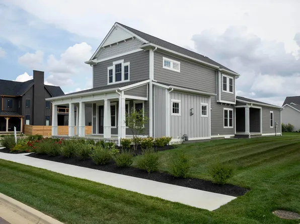 5348 Maple Dr, Lewis Center, OH 43035