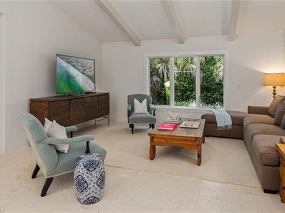 2nd image of 4065 Belair Ln