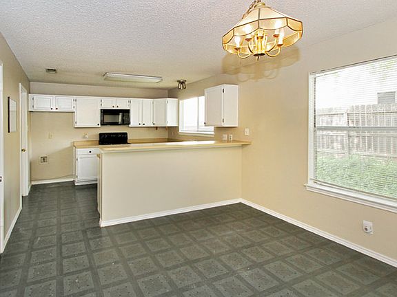 3rd image of 14010 Fairwaycourt