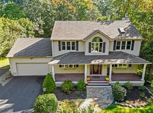 96 Table Rock Rd, South Kingstown, RI 02879