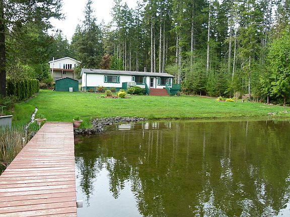 2nd image of 331 NE Mountain View Dr