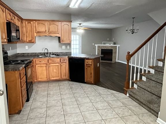 2nd image of 3748 Iron Horse Dr