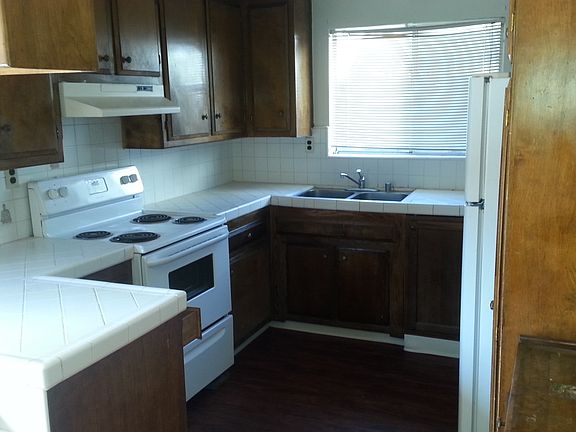 2nd image of 3802 Underwood Dr APT 1