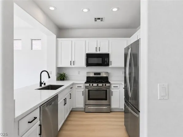 9511 Spring Blush Ave, Las Vegas, NV 89148
