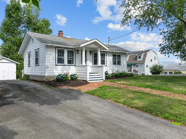 58 Berkley Ave, Portsmouth, RI 02871