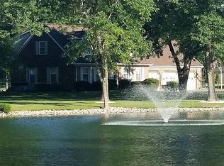 860 Hesmer Rd, Evansville, IN 47711