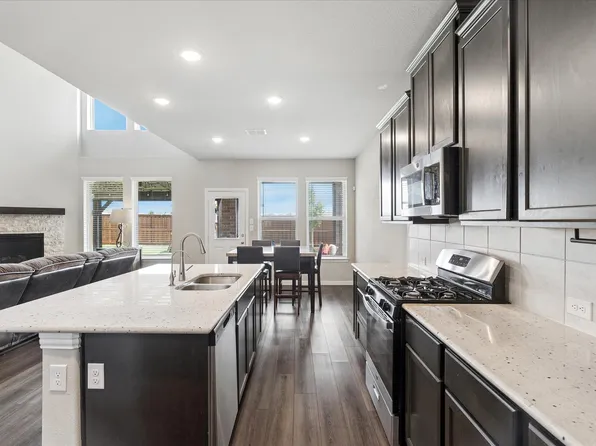 400 Acton Ave, Fort Worth, TX 76131