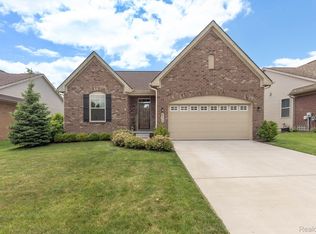 8310 Ardmoor Dr, Ypsilanti, MI