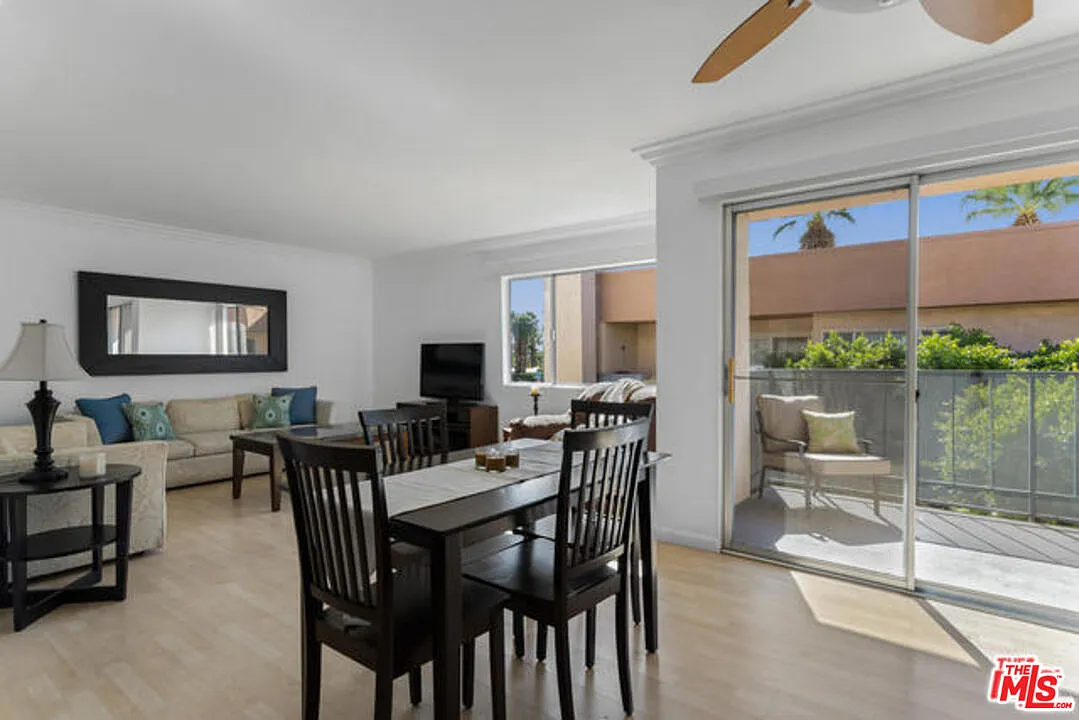 2 bed, 1150 sqft, $2,100 — Photo 3