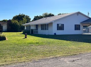 201 S Maytubby St, Kingston, OK 73439