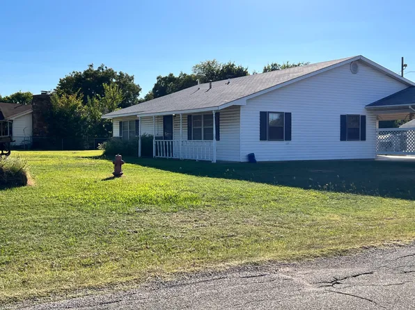 201 S Maytubby St, Kingston, OK 73439