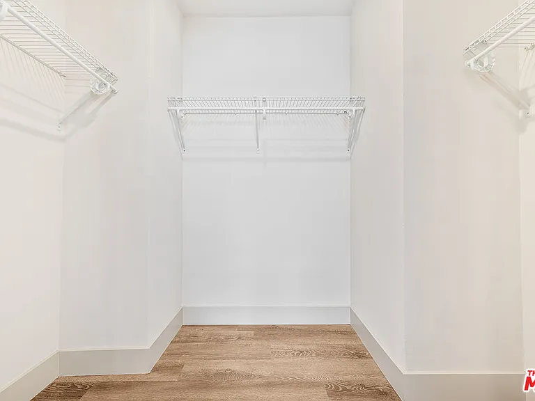 821 E 3rd St #209 — Photo 13