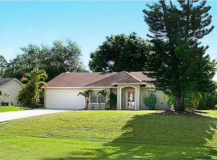 1633 SW Import Dr, Port Saint Lucie, FL 34953
