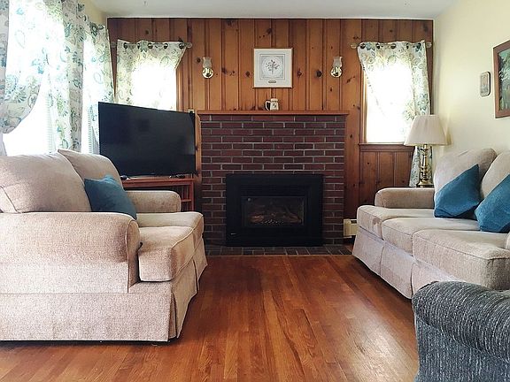 4th image of 11 Bassett Pl