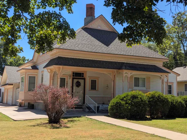1011 W Pine Ave, El Dorado, KS 67042