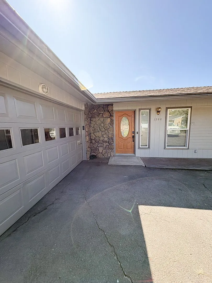 1944 Euclid Ave. 3 Bedroom, 2 Bathroom House — Photo 2