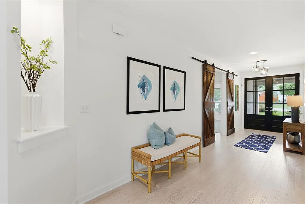 4 bed, 4.0 bath, 3469 sqft, $3,495 — Photo 4