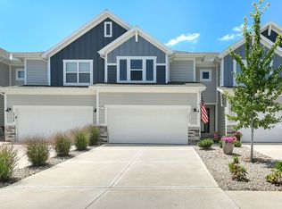 3722 SW Walsh Dr, Lees Summit, MO 64082