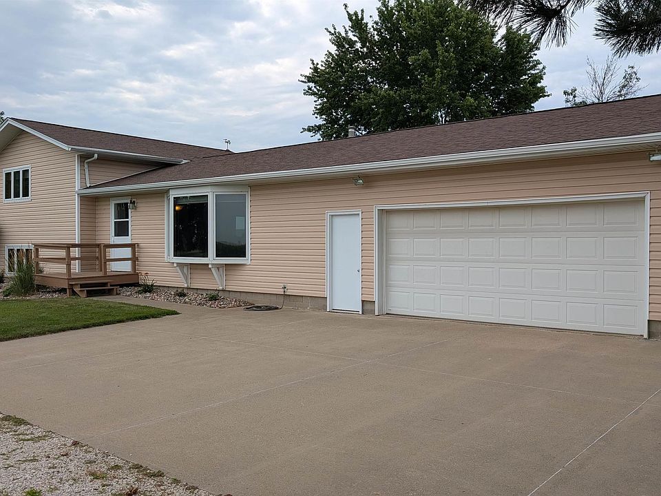 1st image of 3179 370th St