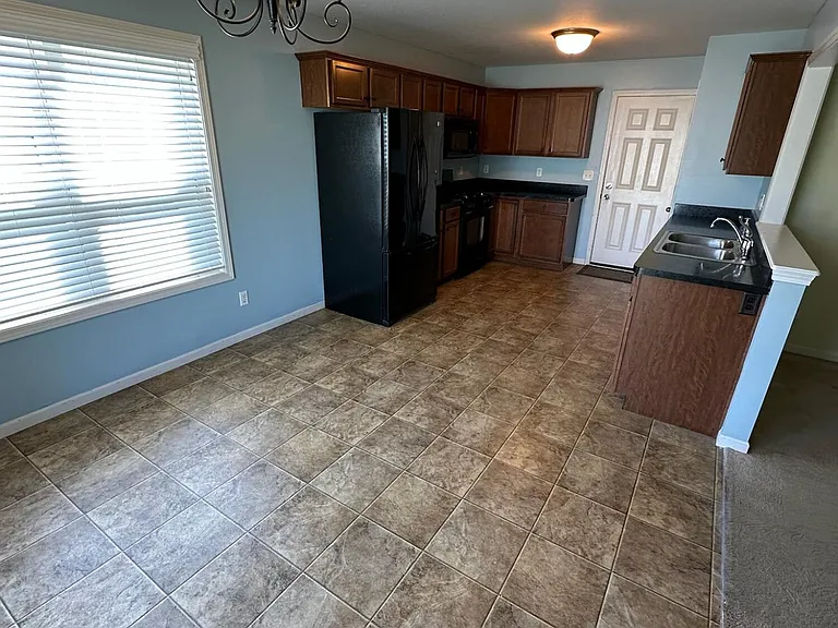 2020 Rambling Rose Ln — Photo 13