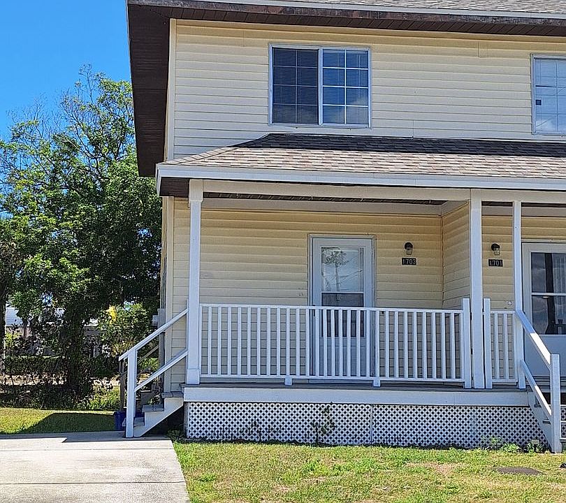 1st image of 1703 Palmetto Ct