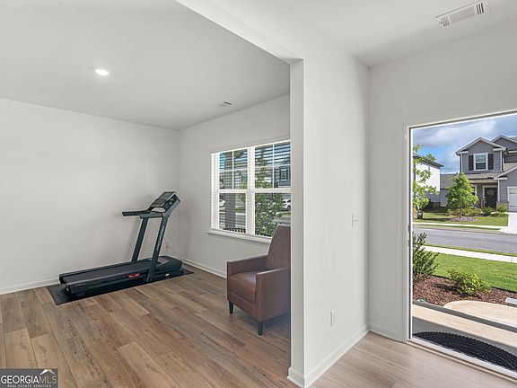 2nd image of 2298 Treaty Ln