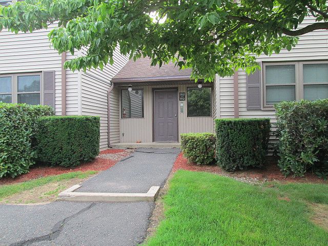 1st image of 1508 Twin Circle Dr