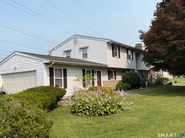 27 Hummingbird Drive, Berlin, CT 06037