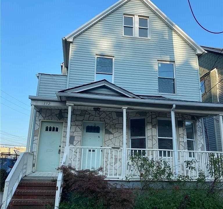 2nd image of 132 Terrace Ave APT 1